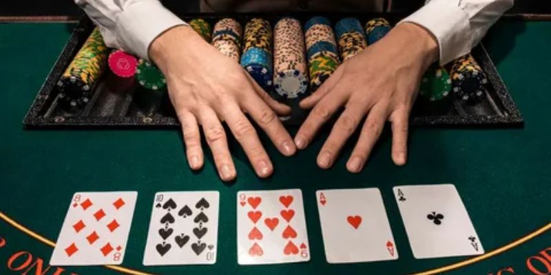 Poker Là Gì? 6 Mẹo Giúp Người Chơi Tự Tin Chiến Thắng